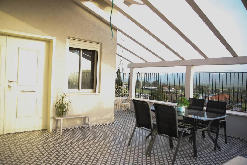 בגג העמק On The Roof Of The Valley HaZor'im Exterior foto