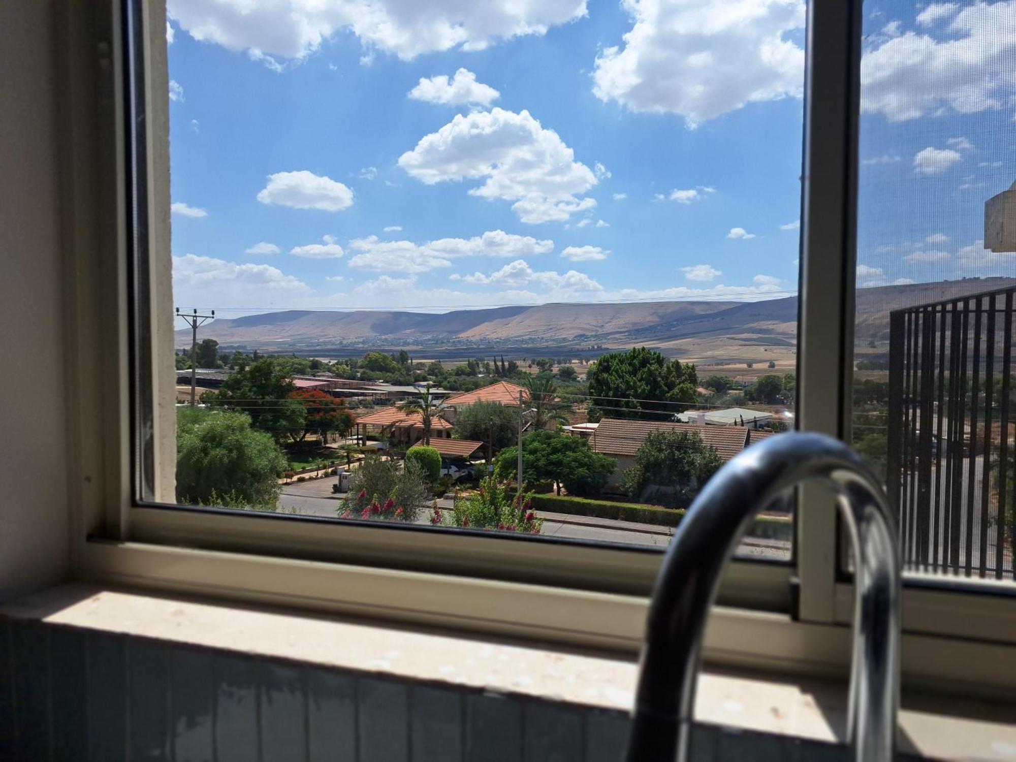 בגג העמק On The Roof Of The Valley HaZor'im Exterior foto